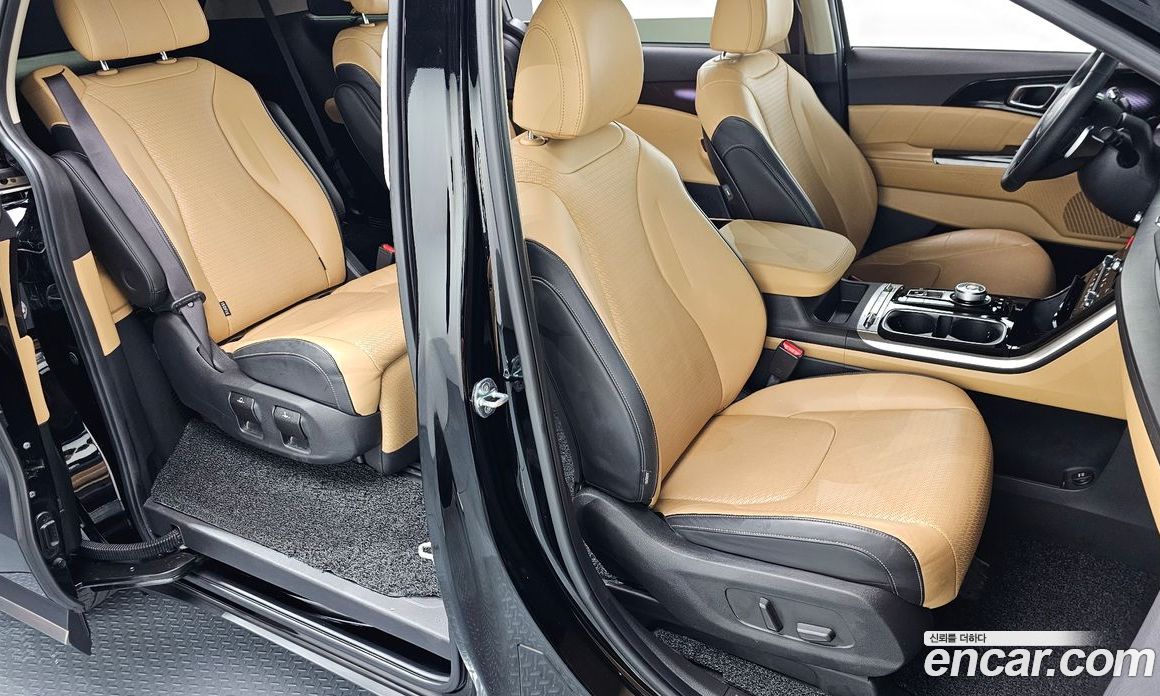 Kia Carnival 7-Seater Signature