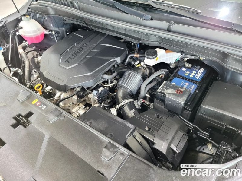Kia Carnival 9-Seater Noblesse