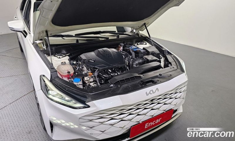 Kia K8 2.5 Gasoline 2WD