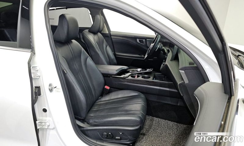 Kia K8 2.5 Gasoline 2WD