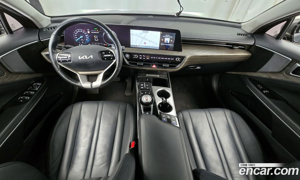 Kia K8 2.5 Gasoline 2WD