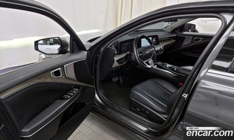Kia K8 2.5 Gasoline 2WD