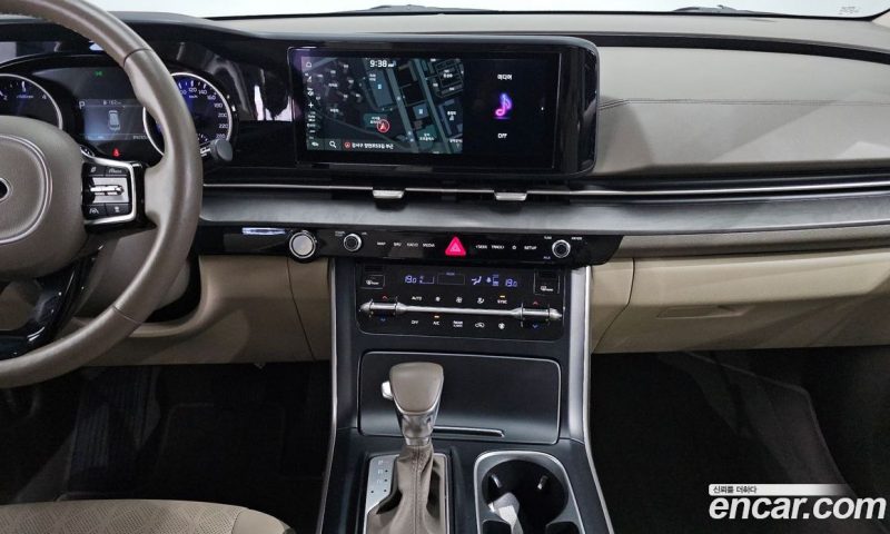 Kia Carnival 9-Seater Prestige