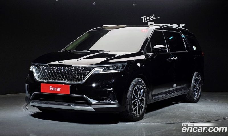Kia Carnival 9-Seater Signature