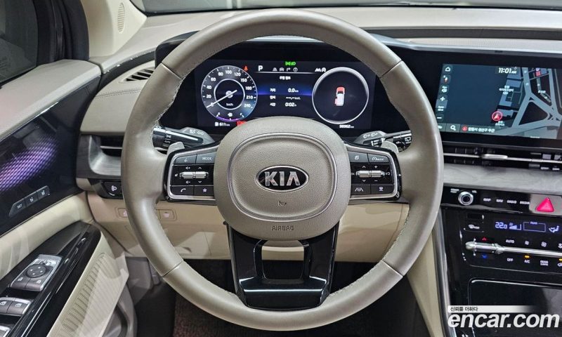 Kia Carnival 9-Seater Signature