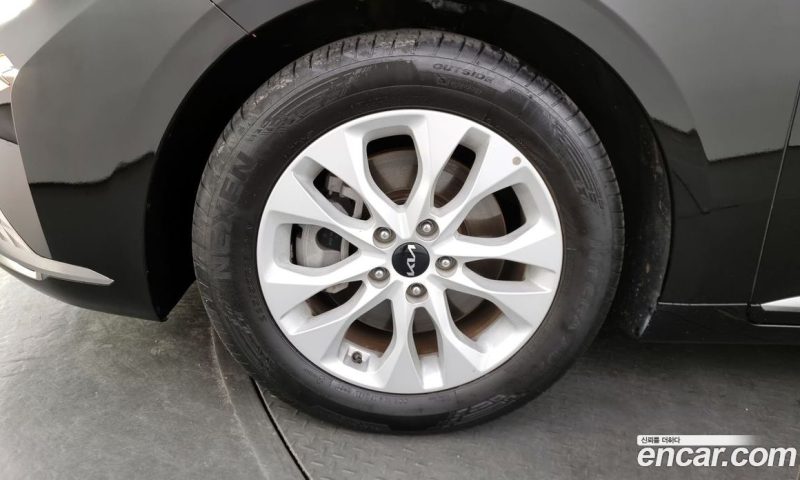 Kia K8 2.5 Gasoline 2WD