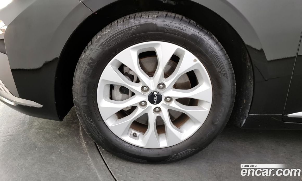 Kia K8 2.5 Gasoline 2WD