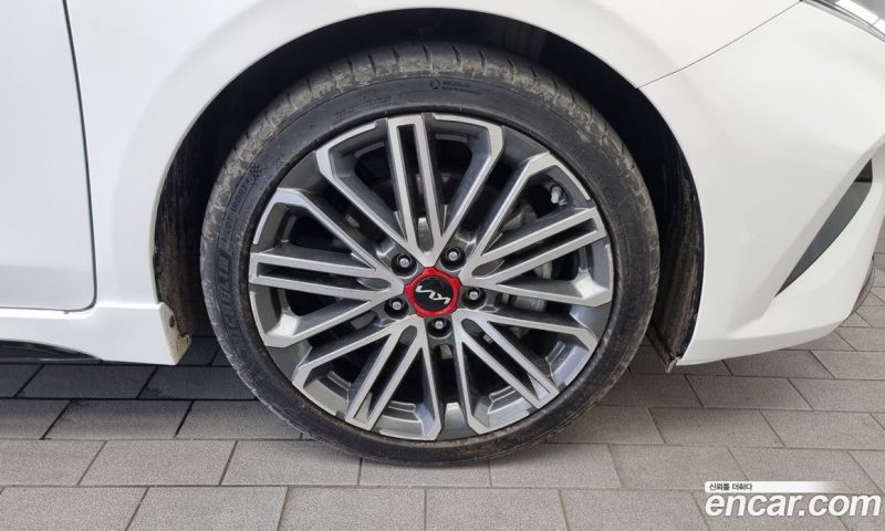 Kia K3 1.6 Turbo GT 5Door