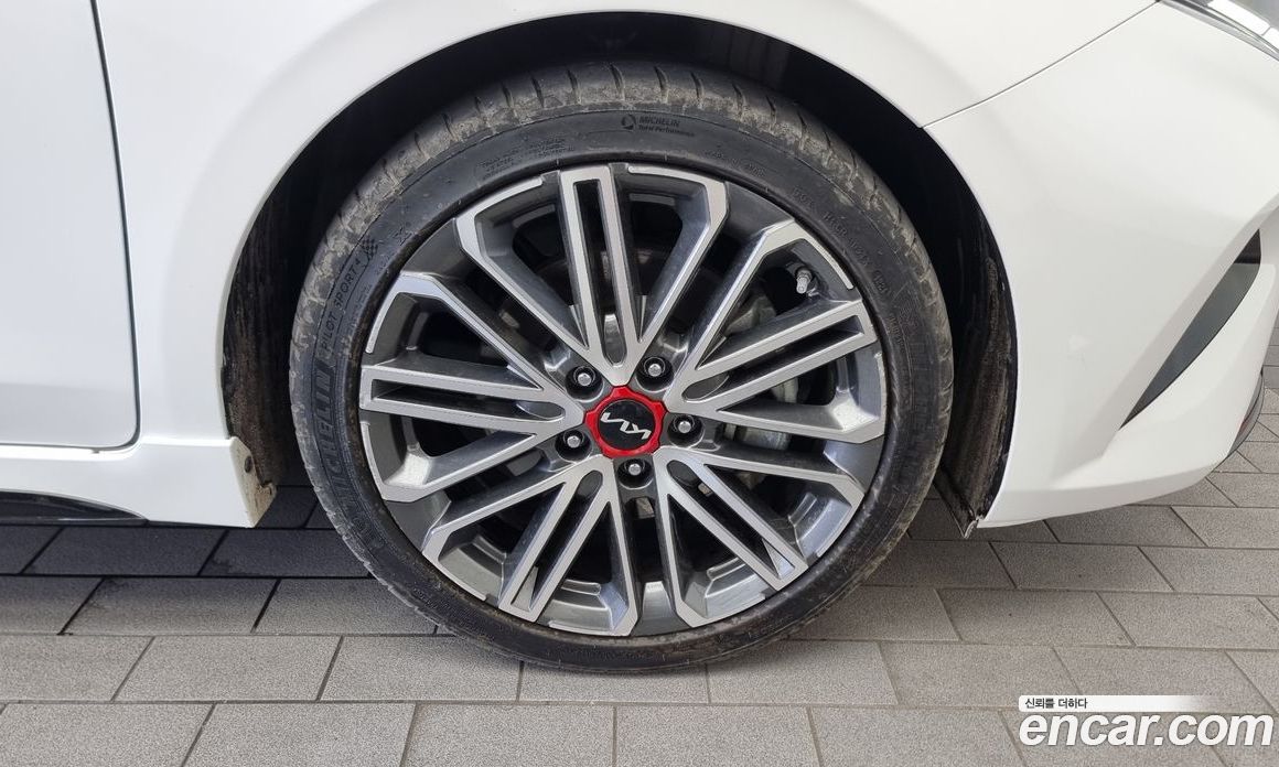 Kia K3 1.6 Turbo GT 5Door