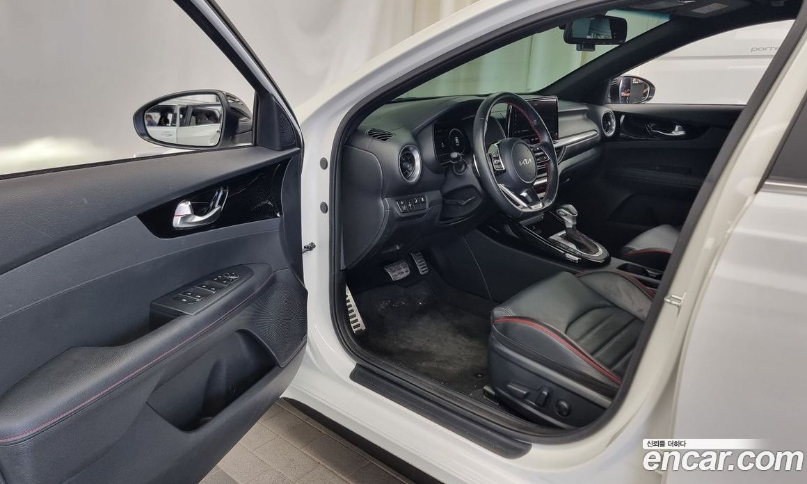 Kia K3 1.6 Turbo GT 5Door