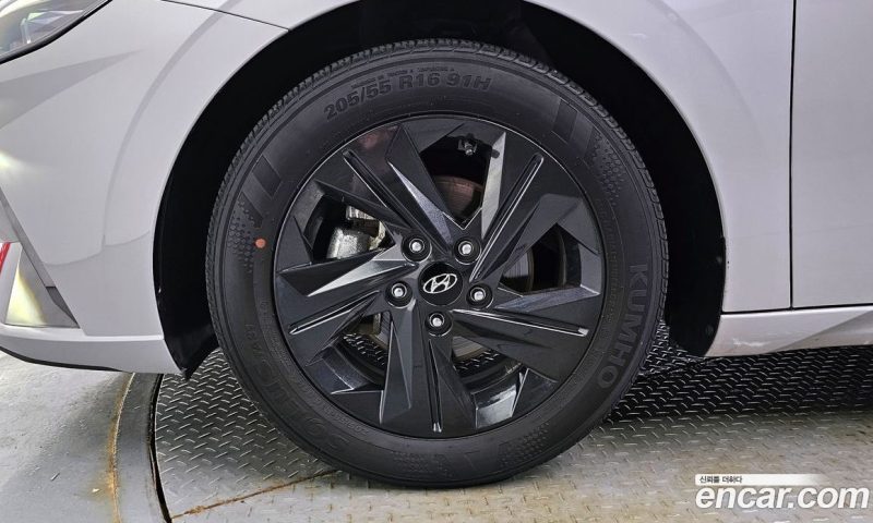Hyundai Avante 1.6