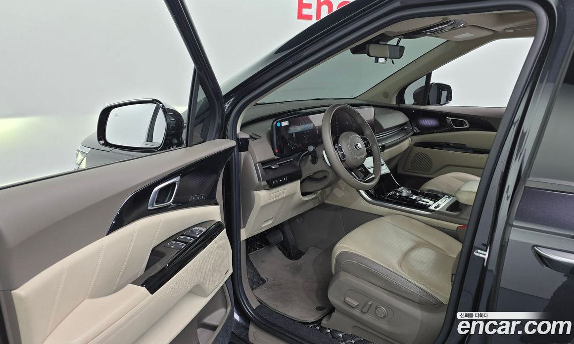 Kia Carnival 7-Seater Signature