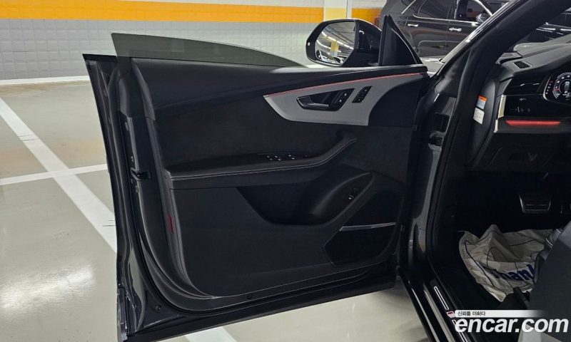 Audi Q8 55 TFSI Quattro Premium