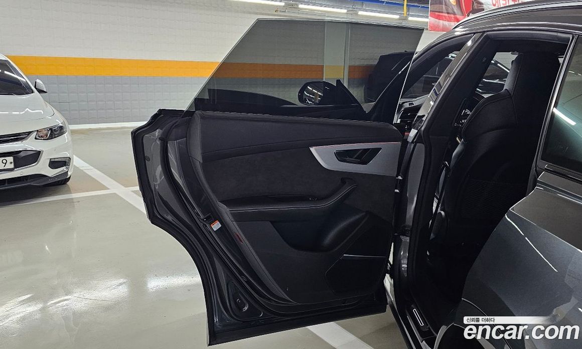 Audi Q8 55 TFSI Quattro Premium