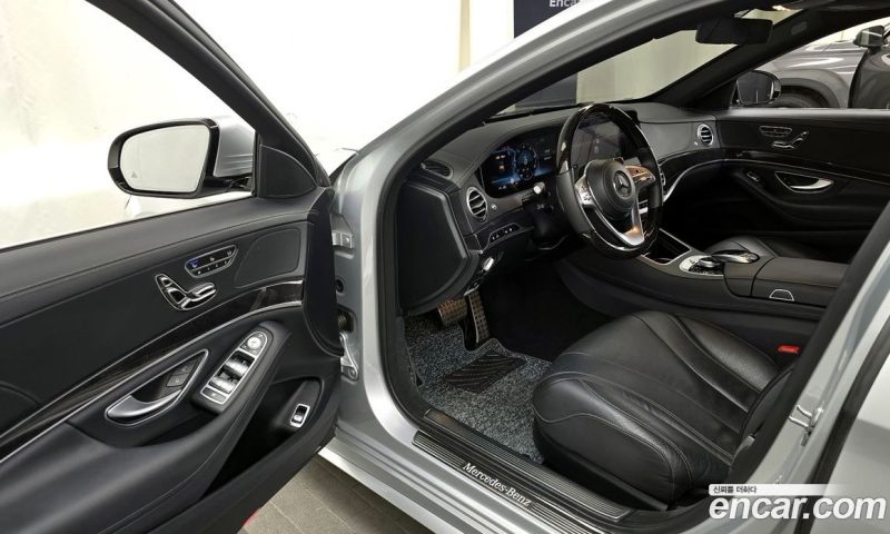 Mercedes Benz S-Class S350 D 4MATIC AMG Line