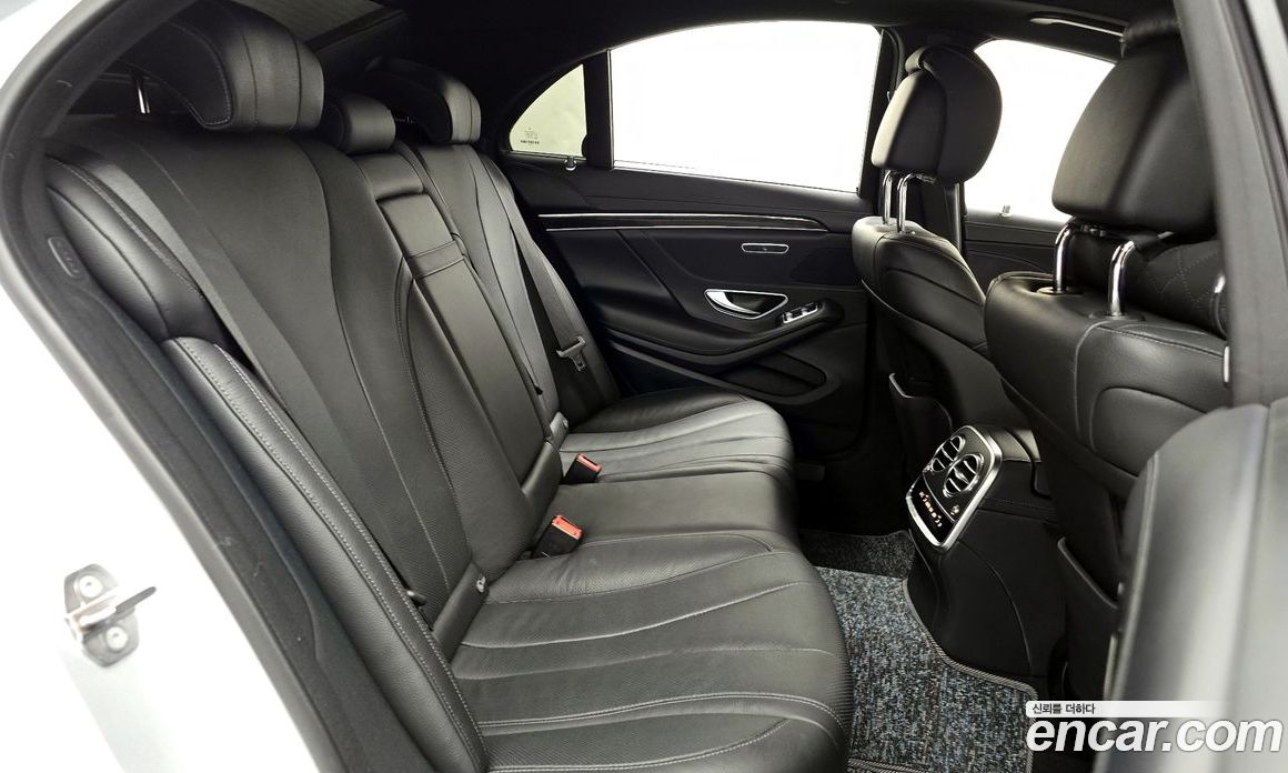 Mercedes Benz S-Class S350 D 4MATIC AMG Line