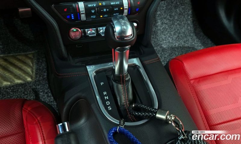 Ford Mustang Coupe