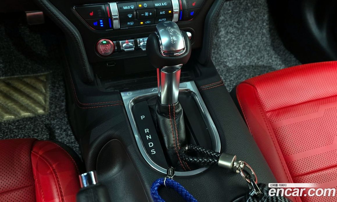 Ford Mustang Coupe