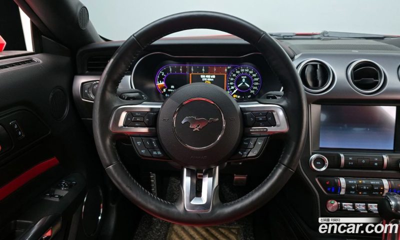 Ford Mustang Coupe