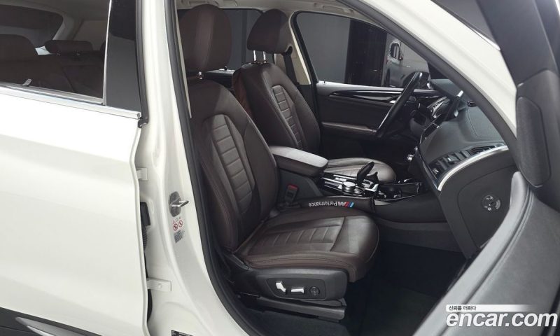 BMW X3 xDrive i20 Luxury