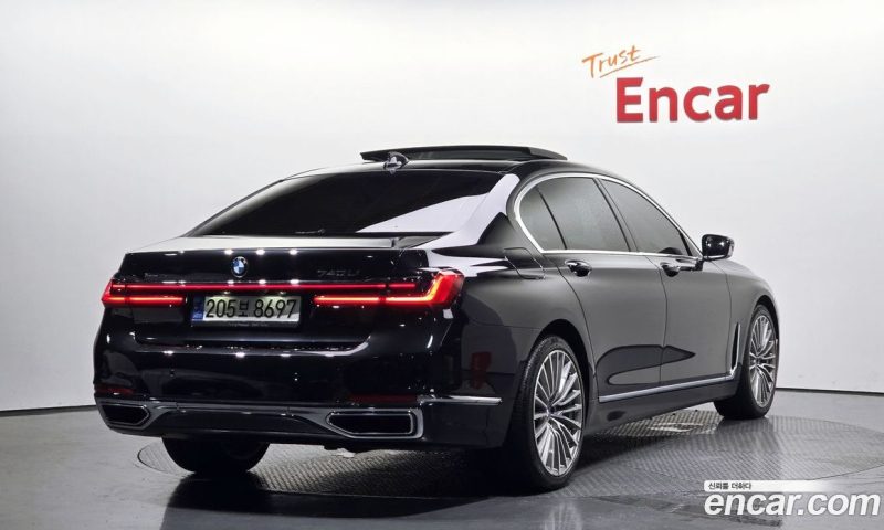BMW 7-Series 740Li xDrive Design Pure Excellence