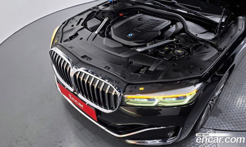 BMW 7-Series 740Li xDrive Design Pure Excellence
