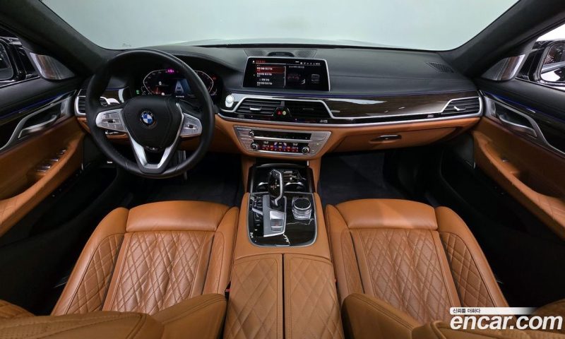 BMW 7-Series 740Li xDrive Design Pure Excellence