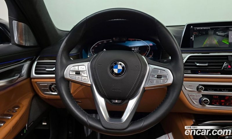 BMW 7-Series 740Li xDrive Design Pure Excellence