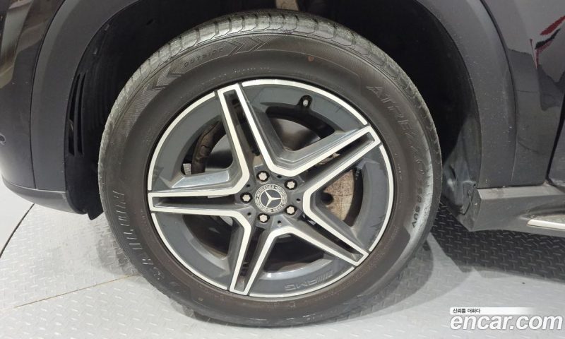 Mercedes Benz GLE-Class GLE300d 4MATIC