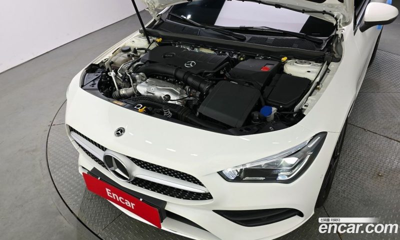 Mercedes Benz CLA-Class CLA250 4MATIC
