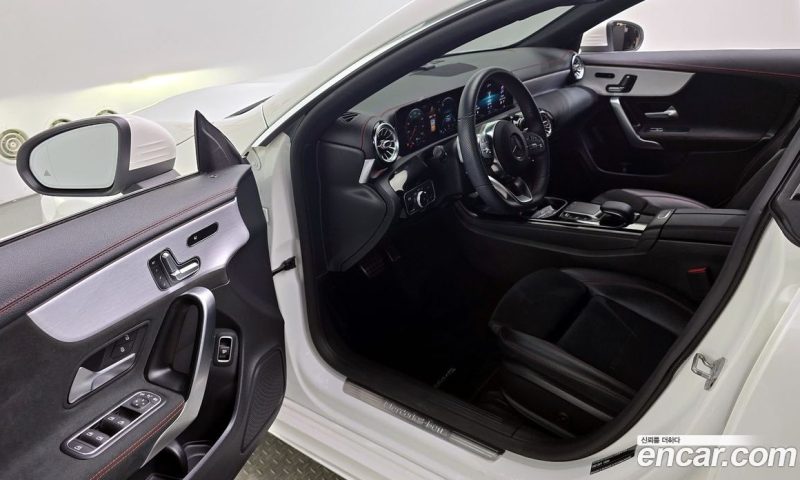 Mercedes Benz CLA-Class CLA250 4MATIC