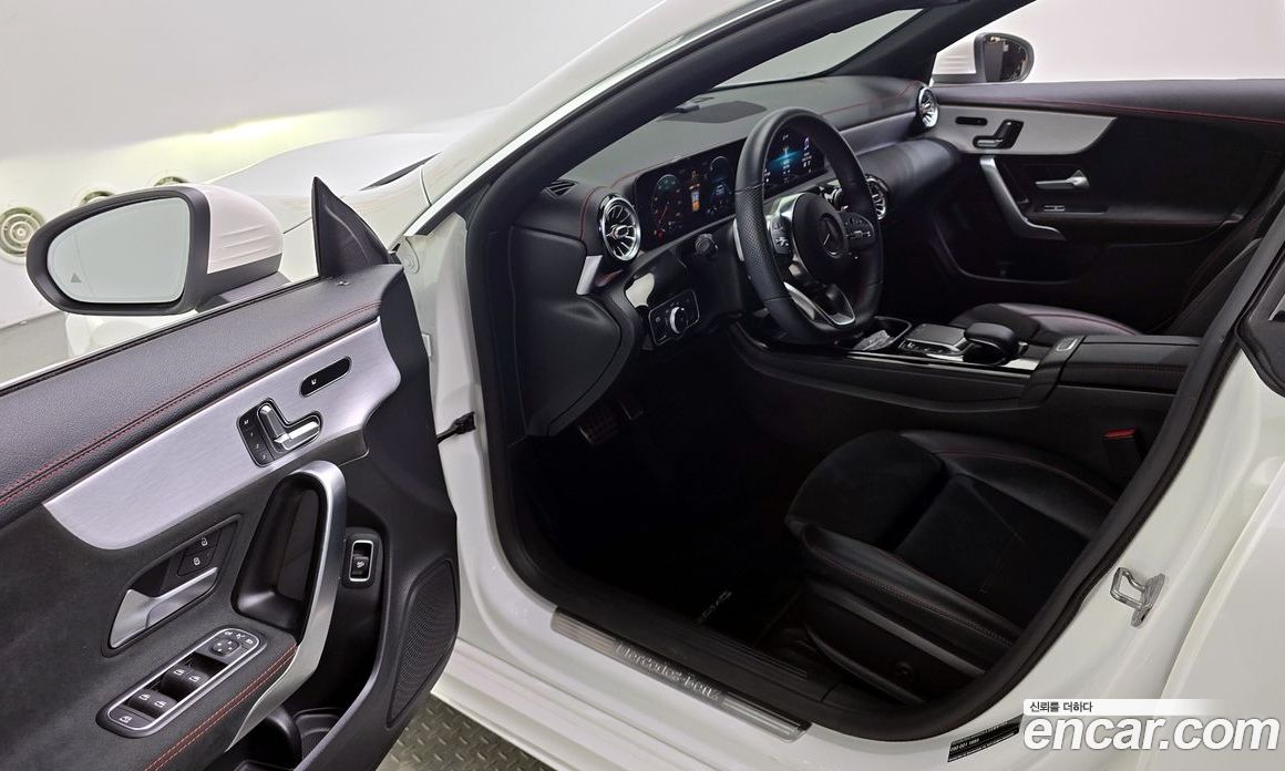 Mercedes Benz CLA-Class CLA250 4MATIC