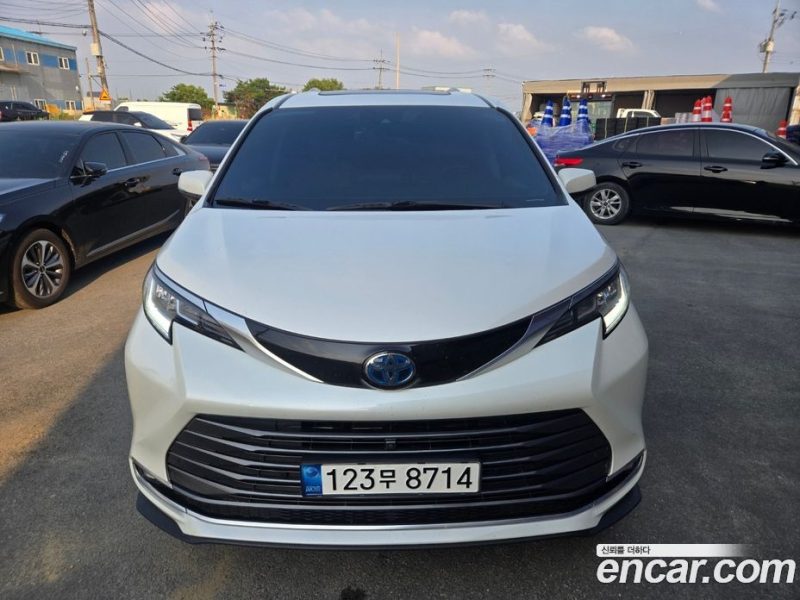 Toyota Sienna 2.5 Hybrid AWD