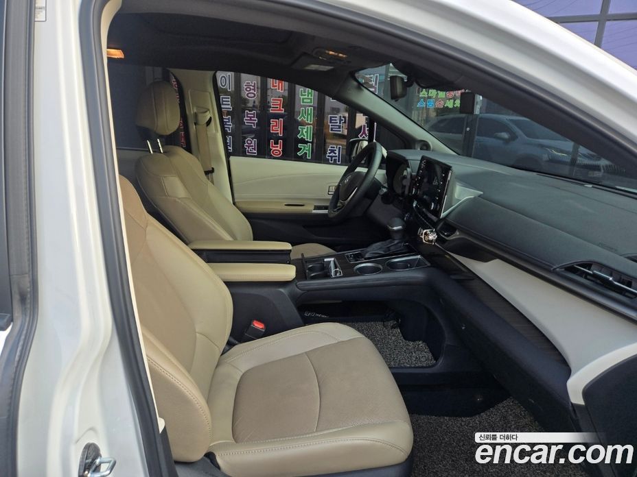 Toyota Sienna 2.5 Hybrid AWD