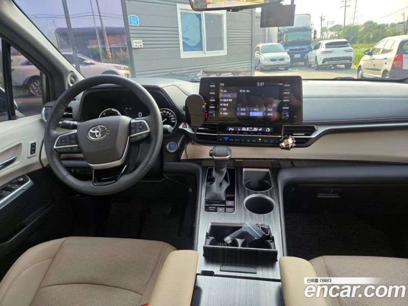 Toyota Sienna 2.5 Hybrid AWD