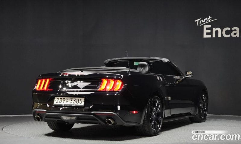 Ford Mustang Convertible