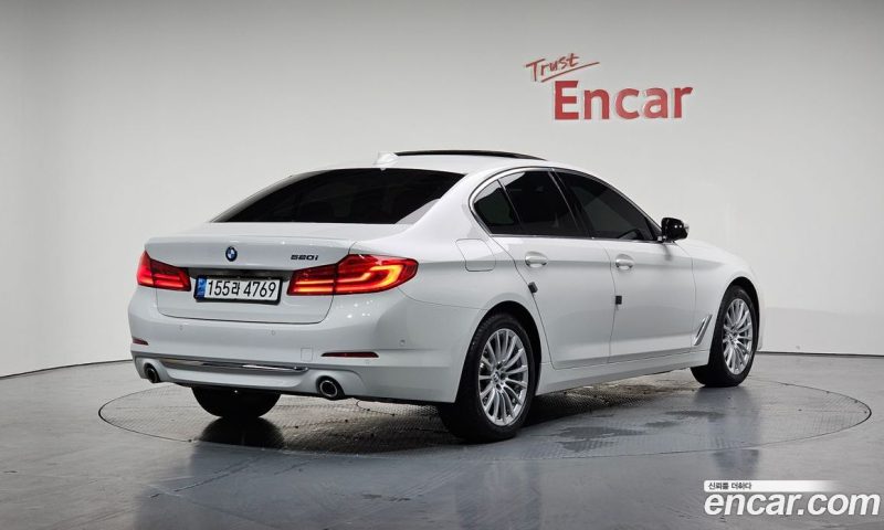 BMW 5-Series i520 Luxury