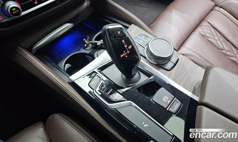 BMW 5-Series i520 Luxury