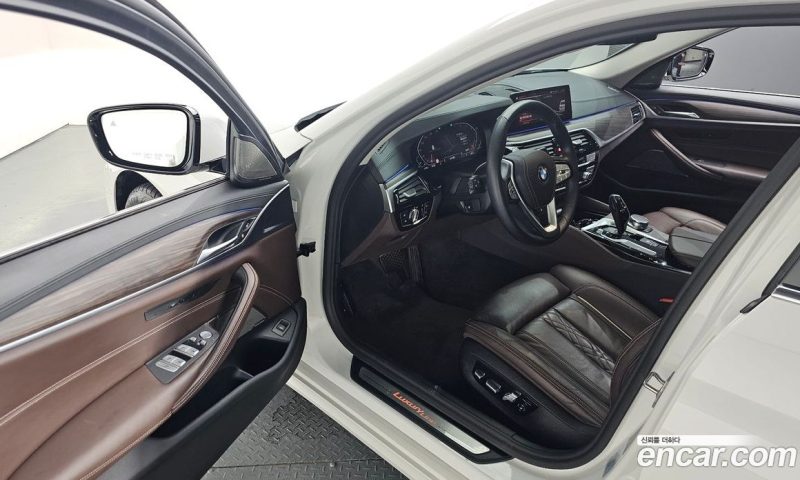 BMW 5-Series i520 Luxury
