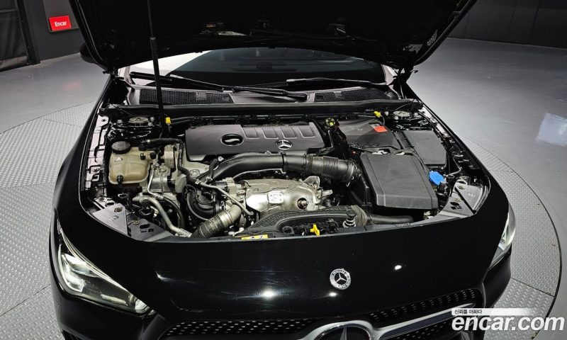 Mercedes Benz CLA-Class CLA250 4MATIC