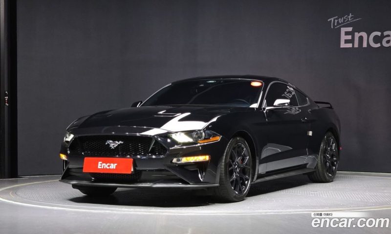Ford Mustang Coupe