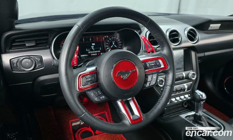 Ford Mustang Coupe