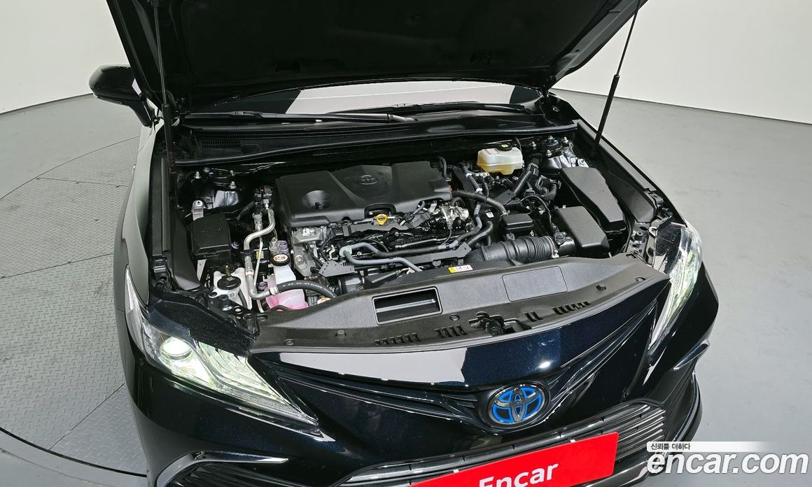 Toyota Camry 2.5 XLE Hybrid