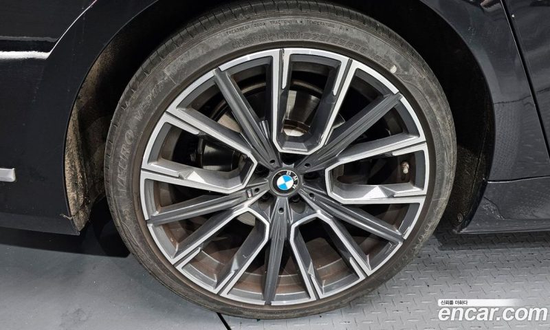 BMW 7-Series 730Ld xDrive M Sport