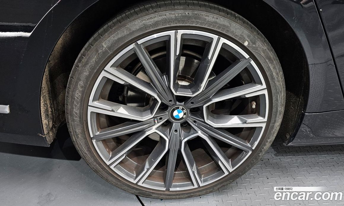 BMW 7-Series 730Ld xDrive M Sport