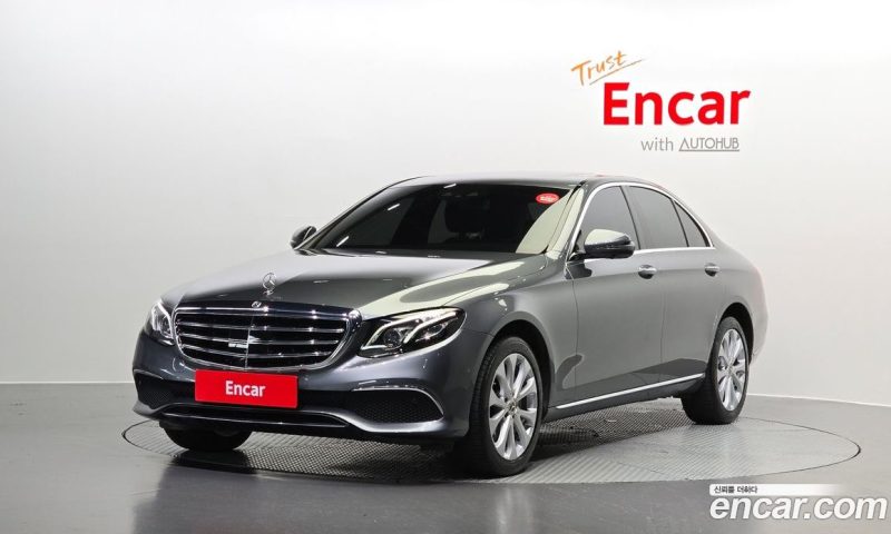Mercedes Benz E-Class E300 4MATIC Exclusive