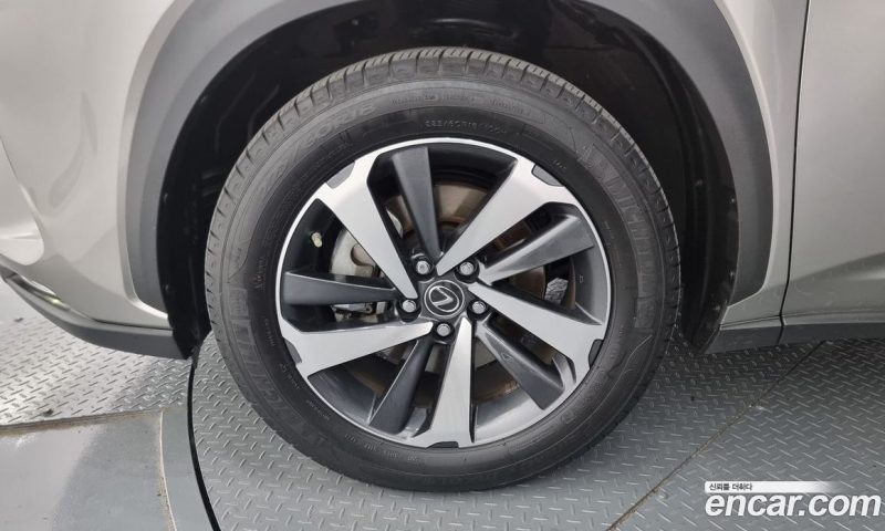 Lexus NX Supreme