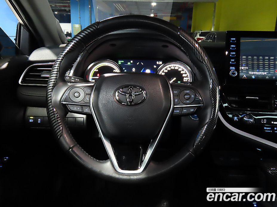 Toyota Camry 2.5 XLE Hybrid