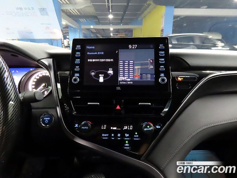 Toyota Camry 2.5 XLE Hybrid