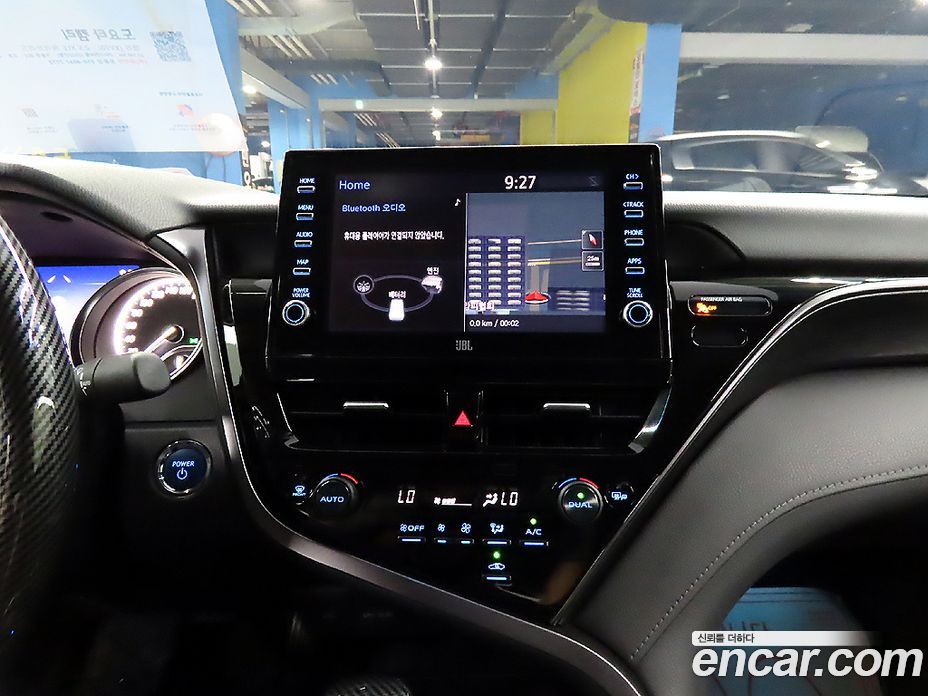 Toyota Camry 2.5 XLE Hybrid